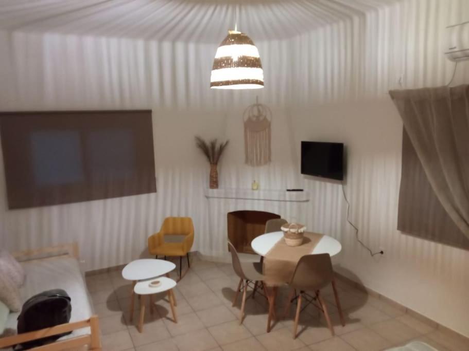 Studio 'Katerina By The Sea' Σαλαμίνα Εξωτερικό φωτογραφία